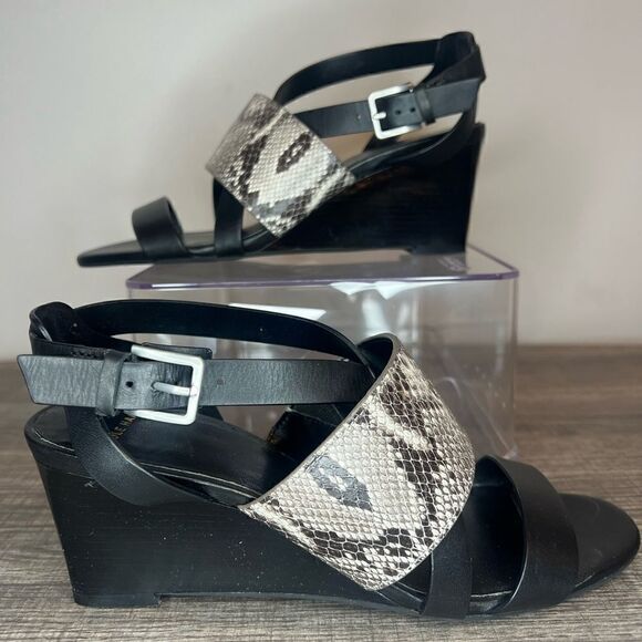 Cole Haan Black snake skin Leather wedge sandal Womens size 6.5b - Picture 3 of 8
